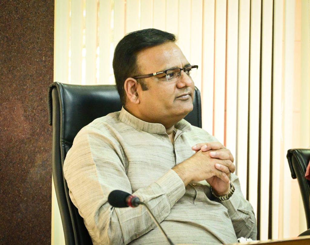 delhi-govt-brings-‘equal-pay-for-equal-work’-for-female-workers-at-construction-sites