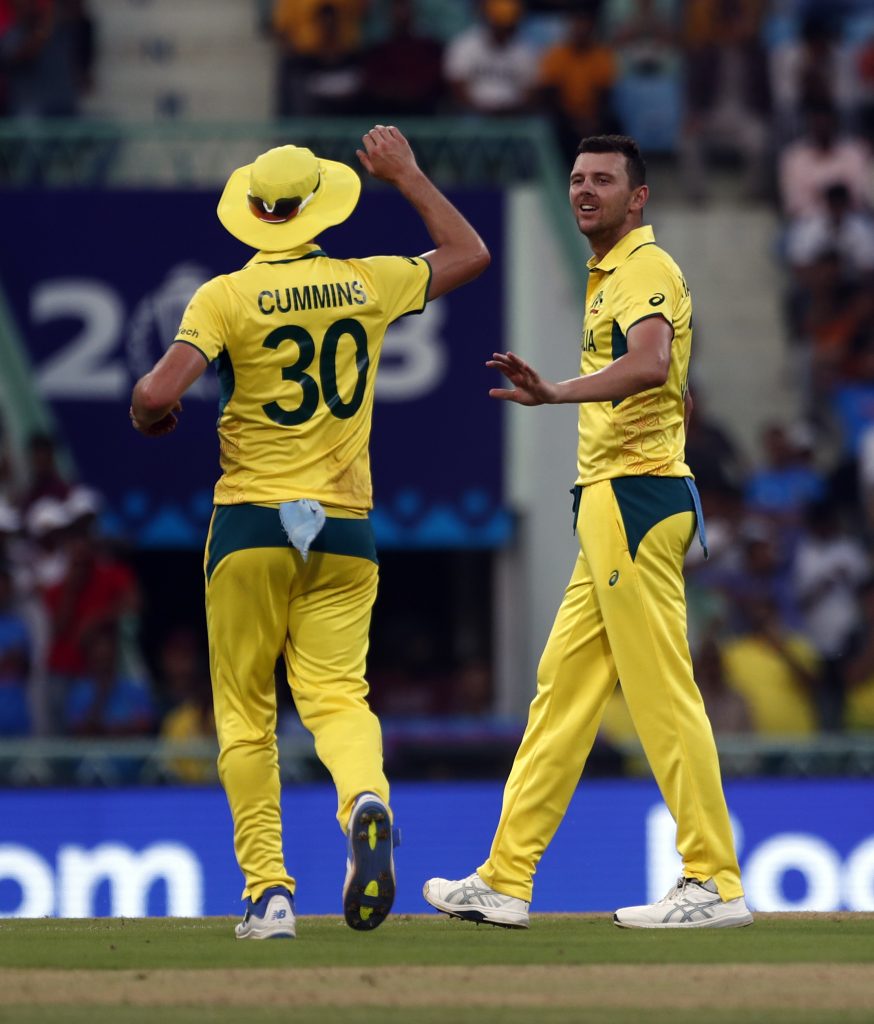 men’s-odi-world-cup:-australia-suffer-humiliating-134-run-defeat-against-south-africa