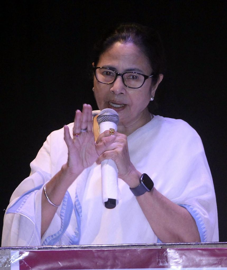 Avoid getting trapped in any provocation during Durga Puja, says Mamata avoid-getting-trapped-in-any-provocation-during-durga-puja,-says-mamata
