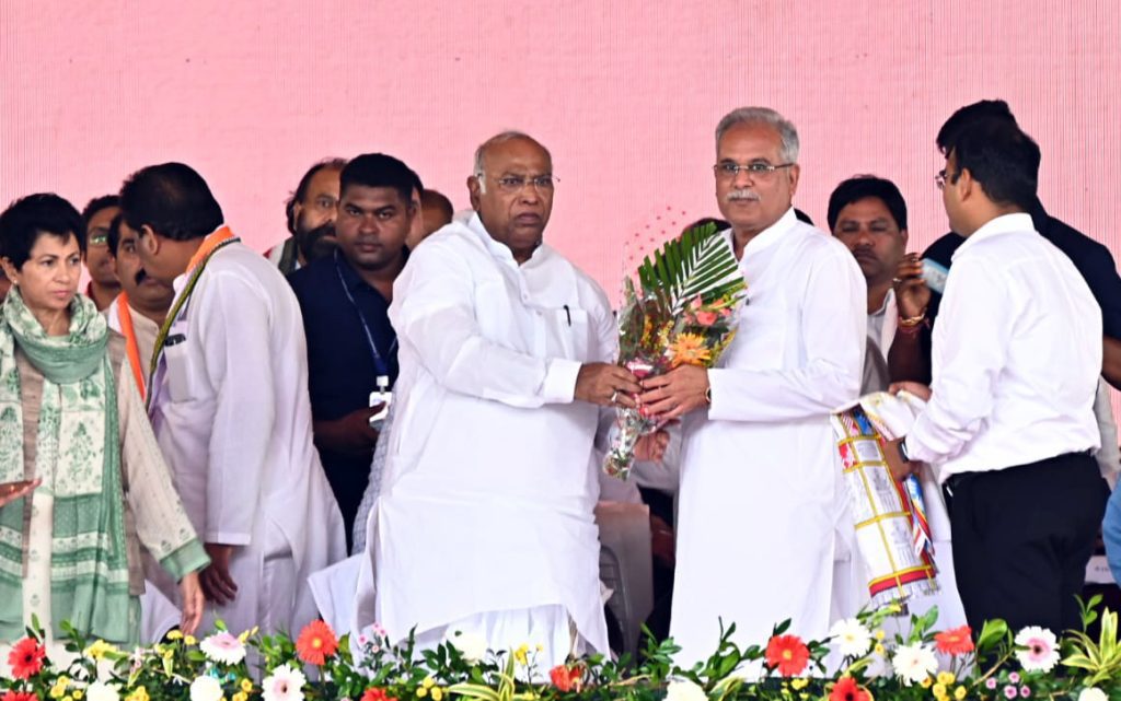 by-fulfilling-34-of-its-36-poll-promises,-cong-hopes-to-cruise-to-victory