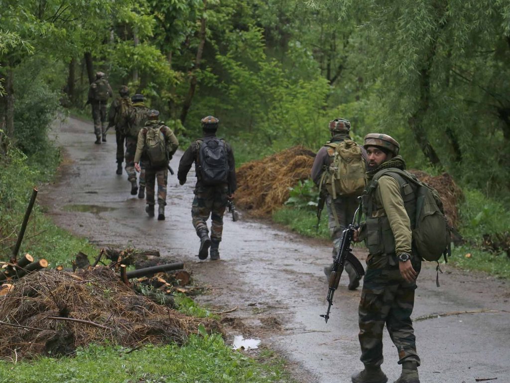 soldier-injured-in-landmine-blast-along-loc-in-j&k’s-rajouri