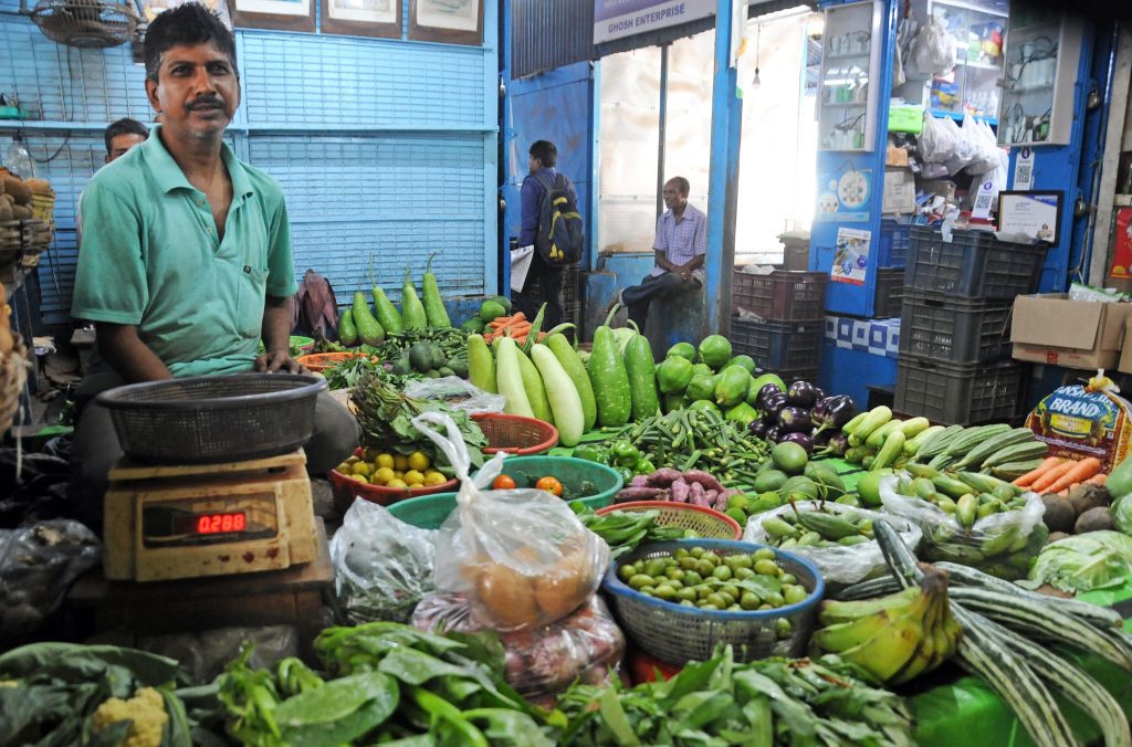 Skyrocketing prices of vegetable at Kolkata retail markets before festive season skyrocketing-prices-of-vegetable-at-kolkata-retail-markets-before-festive-season