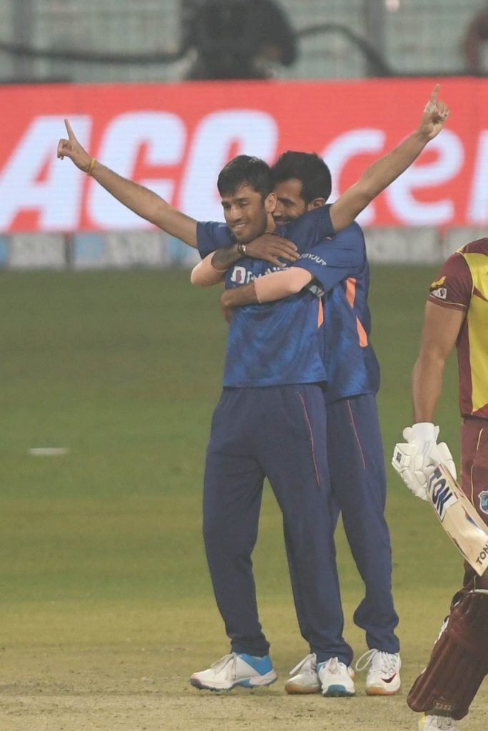 Chahal or Bishnoi will be part of Indian team for 2024 T20 WC: Aakash Chopra chahal-or-bishnoi-will-be-part-of-indian-team-for-2024-t20-wc:-aakash-chopra