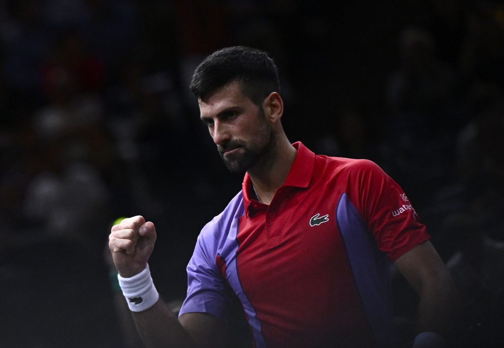 paris-masters:-djokovic-beats-etcheverry-to-continues-march-towards-year-end-no.-1