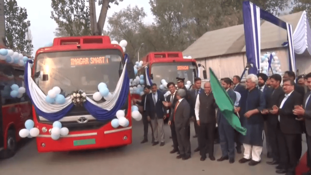 J&K L-G flags off 100 electric buses in Srinagar j&k-l-g-flags-off-100-electric-buses-in-srinagar