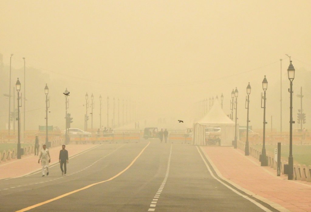 AQI in Delhi remains ‘severe’; some stations record marginal recovery aqi-in-delhi-remains-‘severe’;-some-stations-record-marginal-recovery