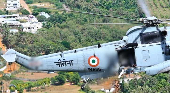 naval-helicopter’s-rotor-blade-kills-official-at-kochi-ins-garuda-runway-(ld)