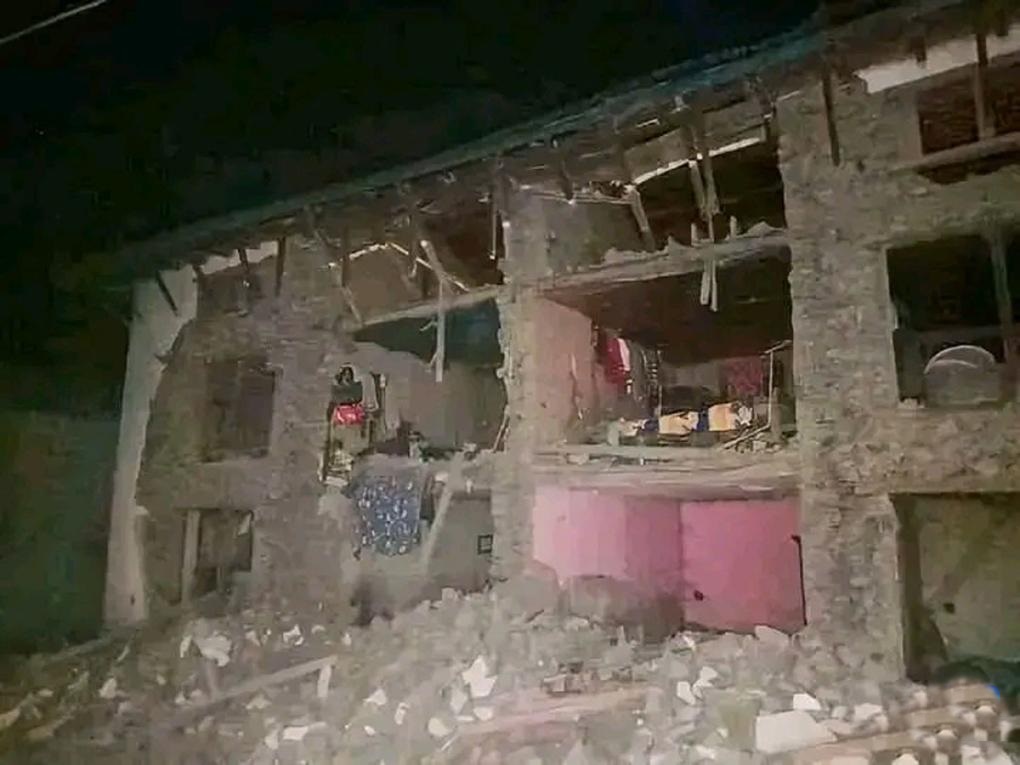 Nepal quake death toll rises to 145 (2nd Lead) nepal-quake-death-toll-rises-to-145-(2nd-lead)