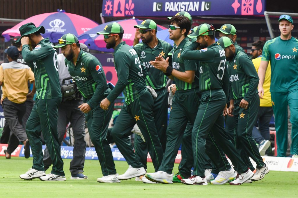Men’s ODI WC: Pakistan fined 10 per cent match fee for slow over-rate against NZ men’s-odi-wc:-pakistan-fined-10-per-cent-match-fee-for-slow-over-rate-against-nz