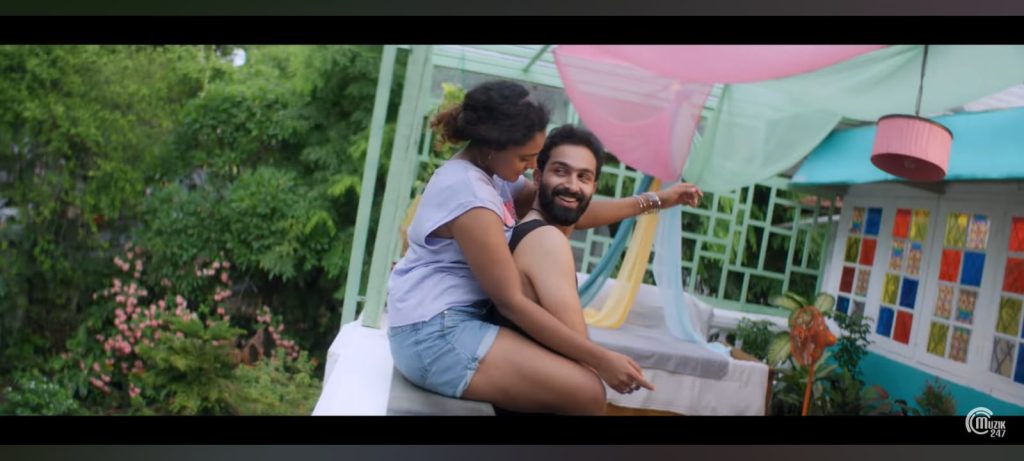 song-‘mouna-sundari’-is-a-beautiful,-grooving,-romantic-&-dance-number