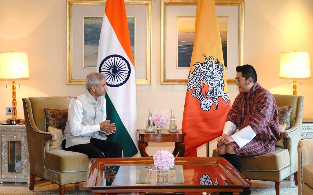 jaishankar-meets-visiting-bhutan-king
