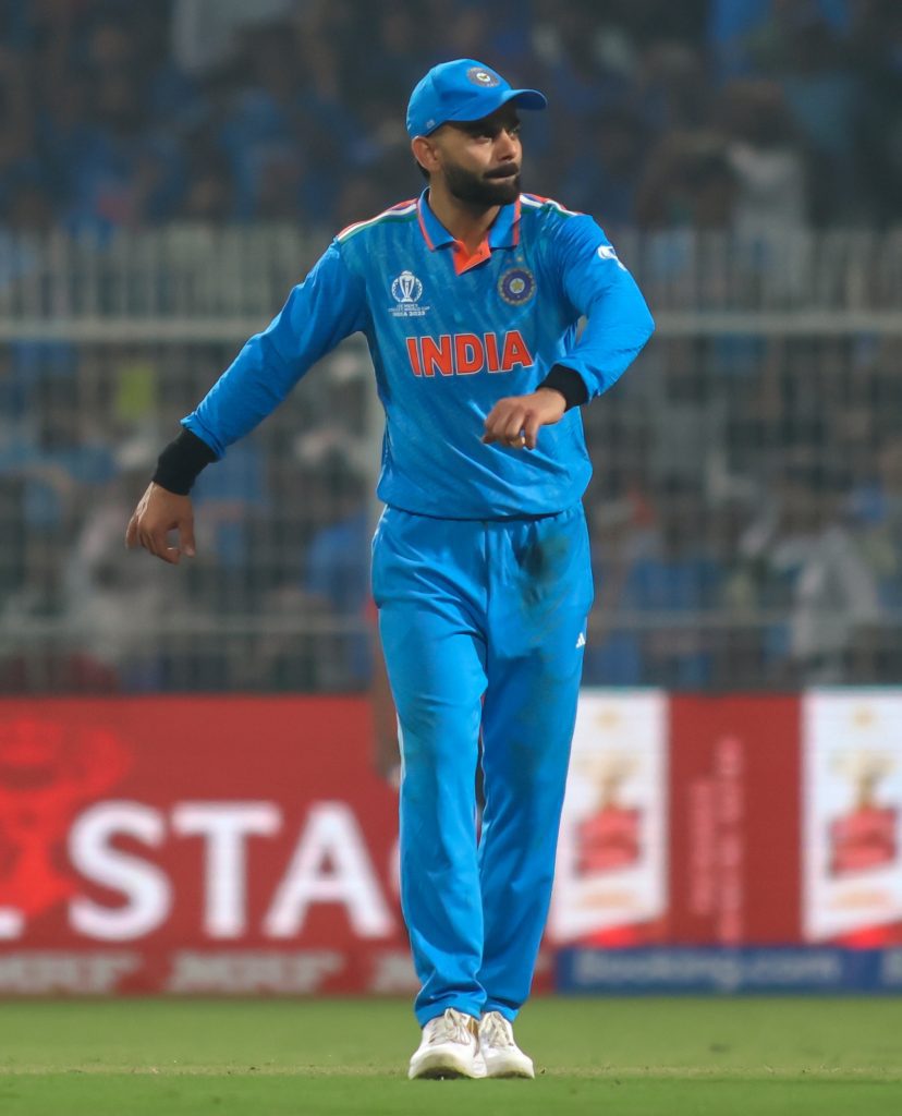 kohli-talks-of-fans’-role-in-players’-success;-listening-to-the-national-anthem-in-a-packed-stadium