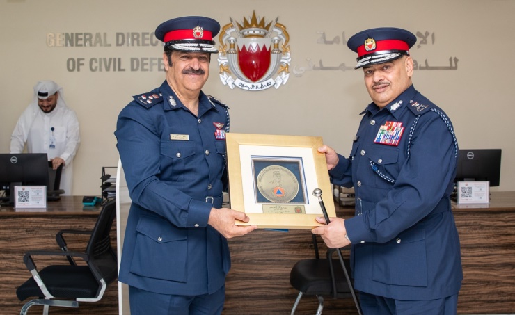 Public Security Chief visits Muharraq Civil Defence Centre