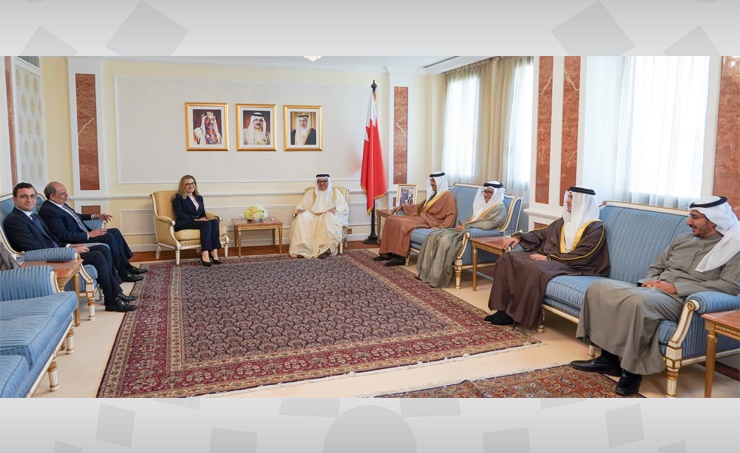 Foreign Minister receives outgoing Italian ambassador to Bahrain