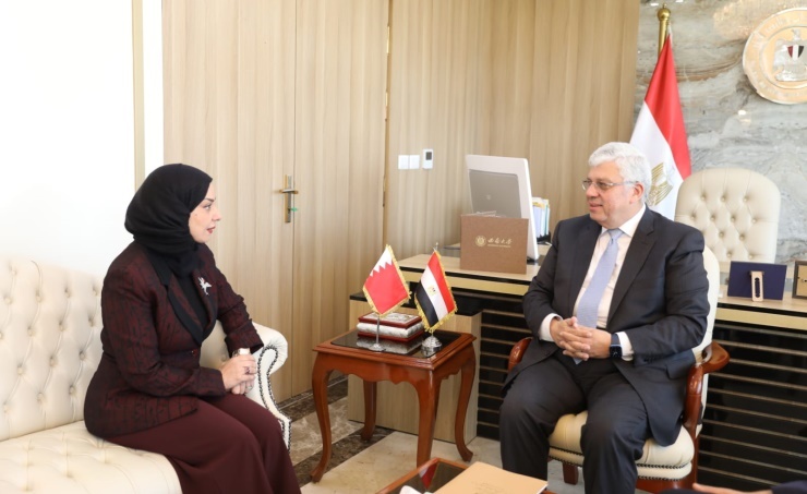 Egyptian Higher Education Minister, Bahraini Ambassador discuss cooperation