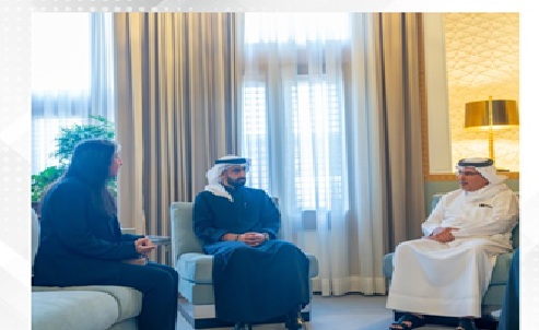 HRH the Crown Prince and Prime Minister meets with award-winning Bahraini architects