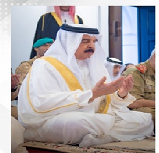 HM King performs Eid Al Fitr prayers
